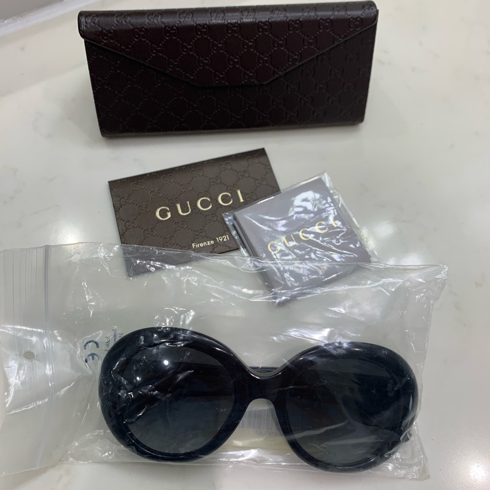 Gucci Black GG NWT Sunglasses - Picture 8 of 11